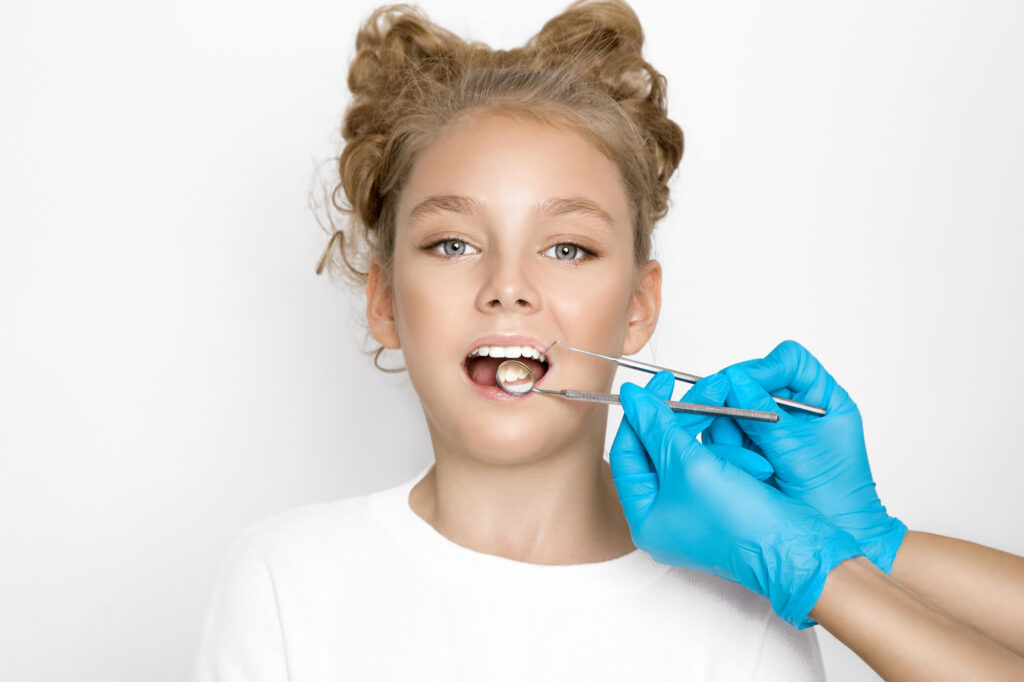 Orthodontist-in-Pearl-City-Explains-How-to-Teach-Your-Kids-to-Clean-Their-Aligners