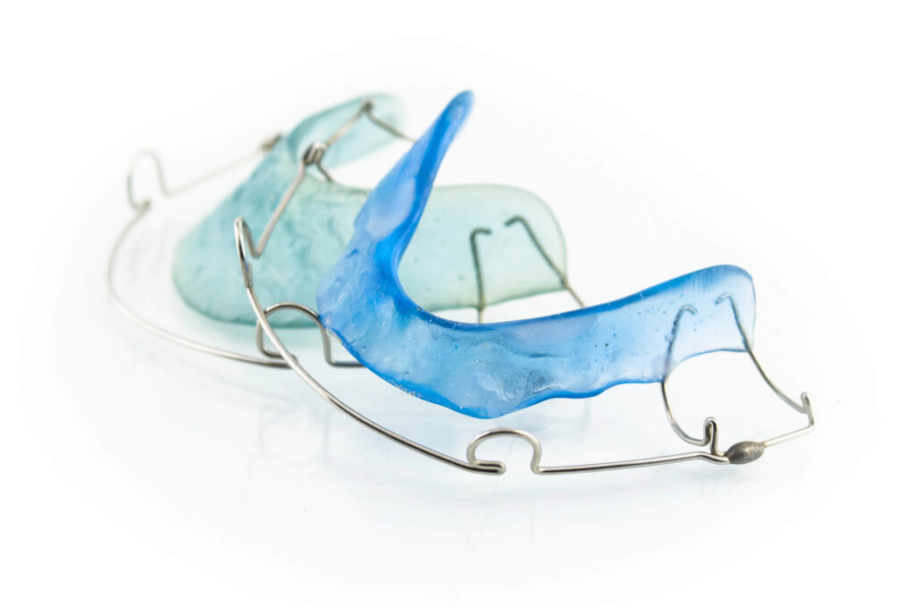 Orthodontist in Kapolei Explains Retainers
