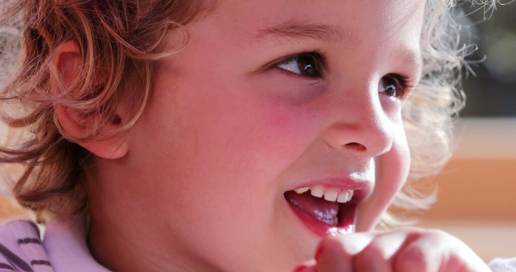 Pediatric Dentist in Honolulu Explains Difference Between Baby and Adult Teeth